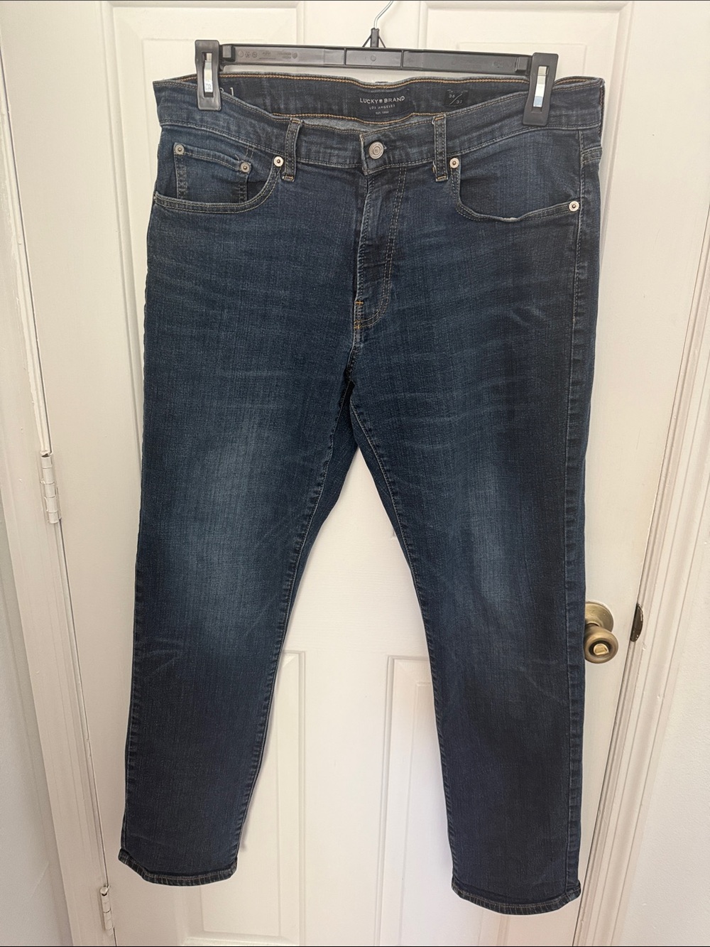 Lucky Brand Men's 221 Straight Dark Indigo Distressed Jeans